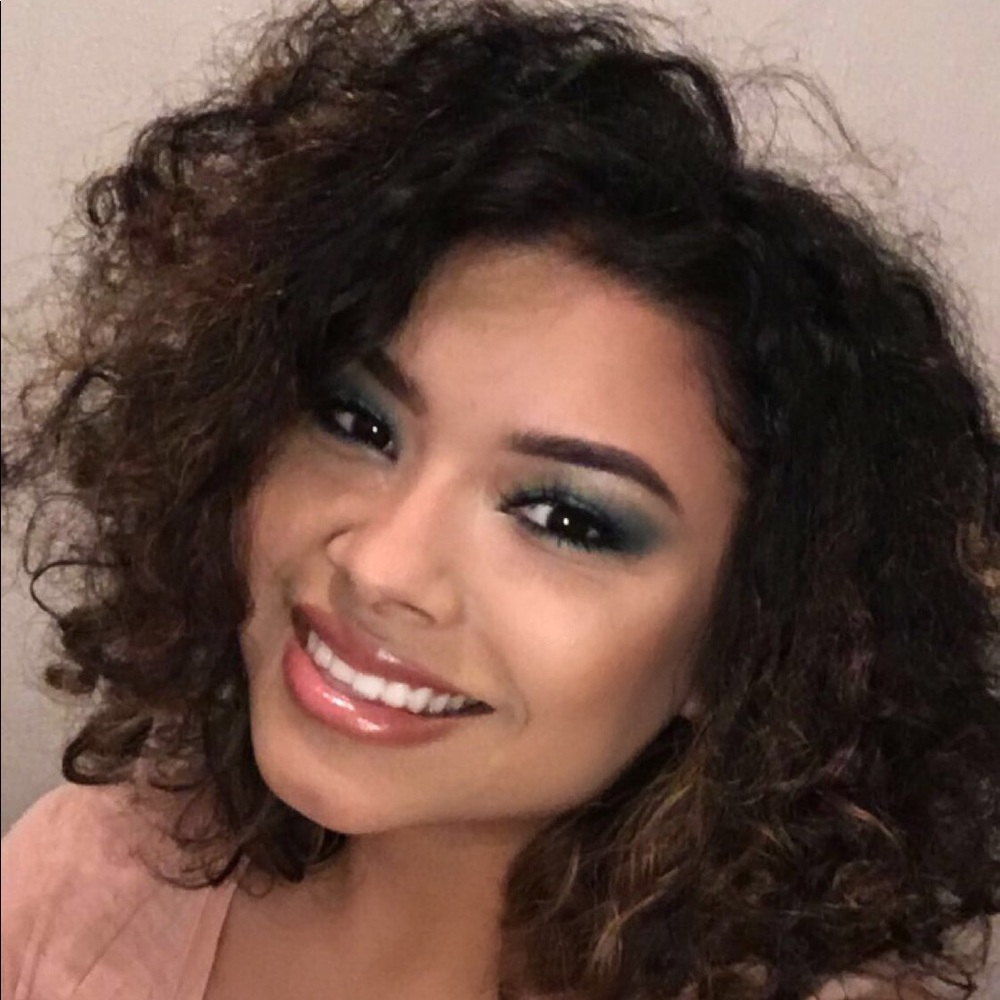 Meet your Posher, Jessica